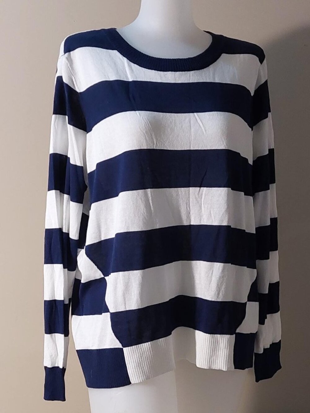 Candace Cameron Bure Bright Navy and White Lightweight Striped Sweater Size: 1X